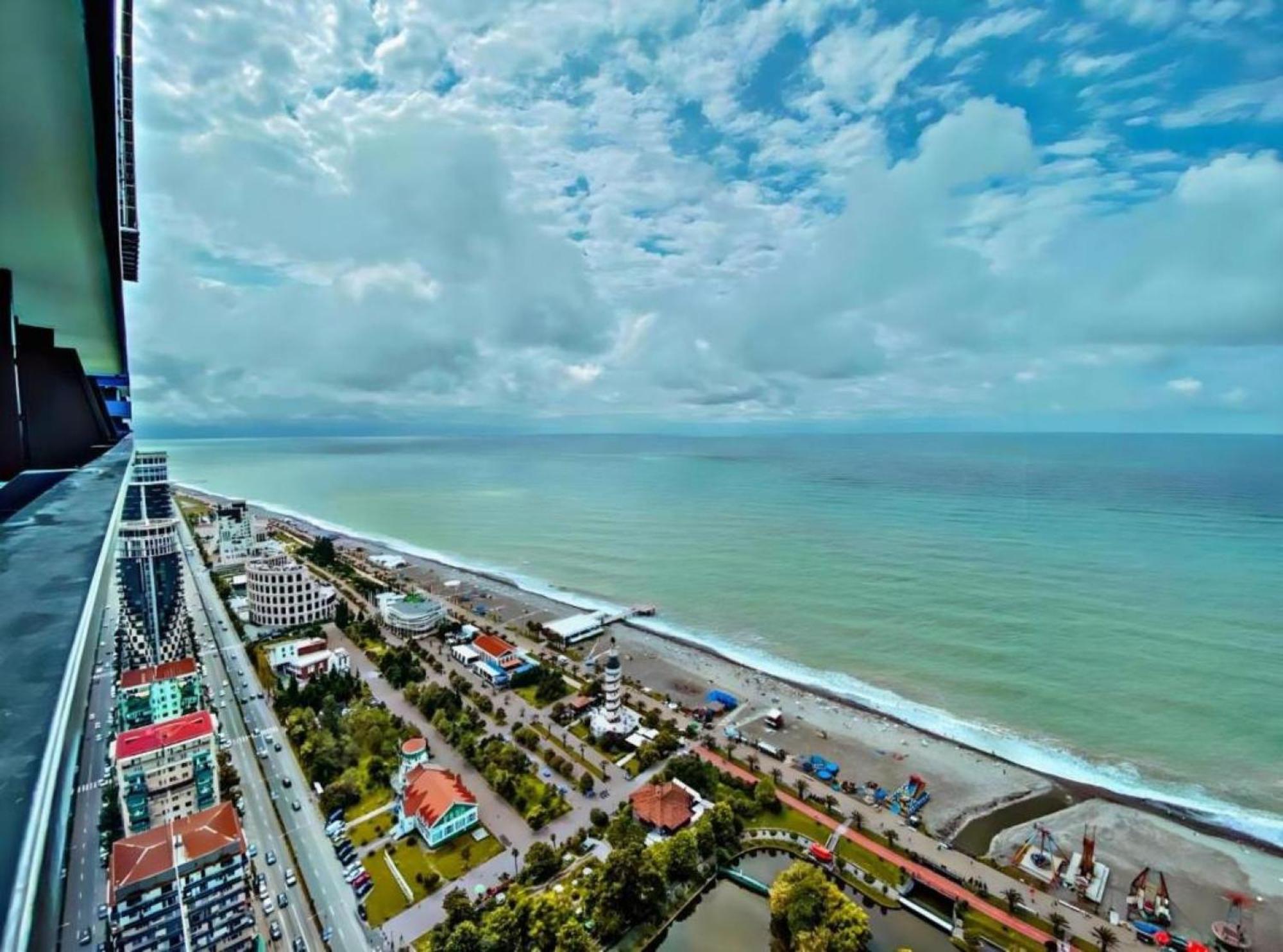 الشقق الفندقية باتوميفي  Orbi City Sea View المظهر الخارجي الصورة